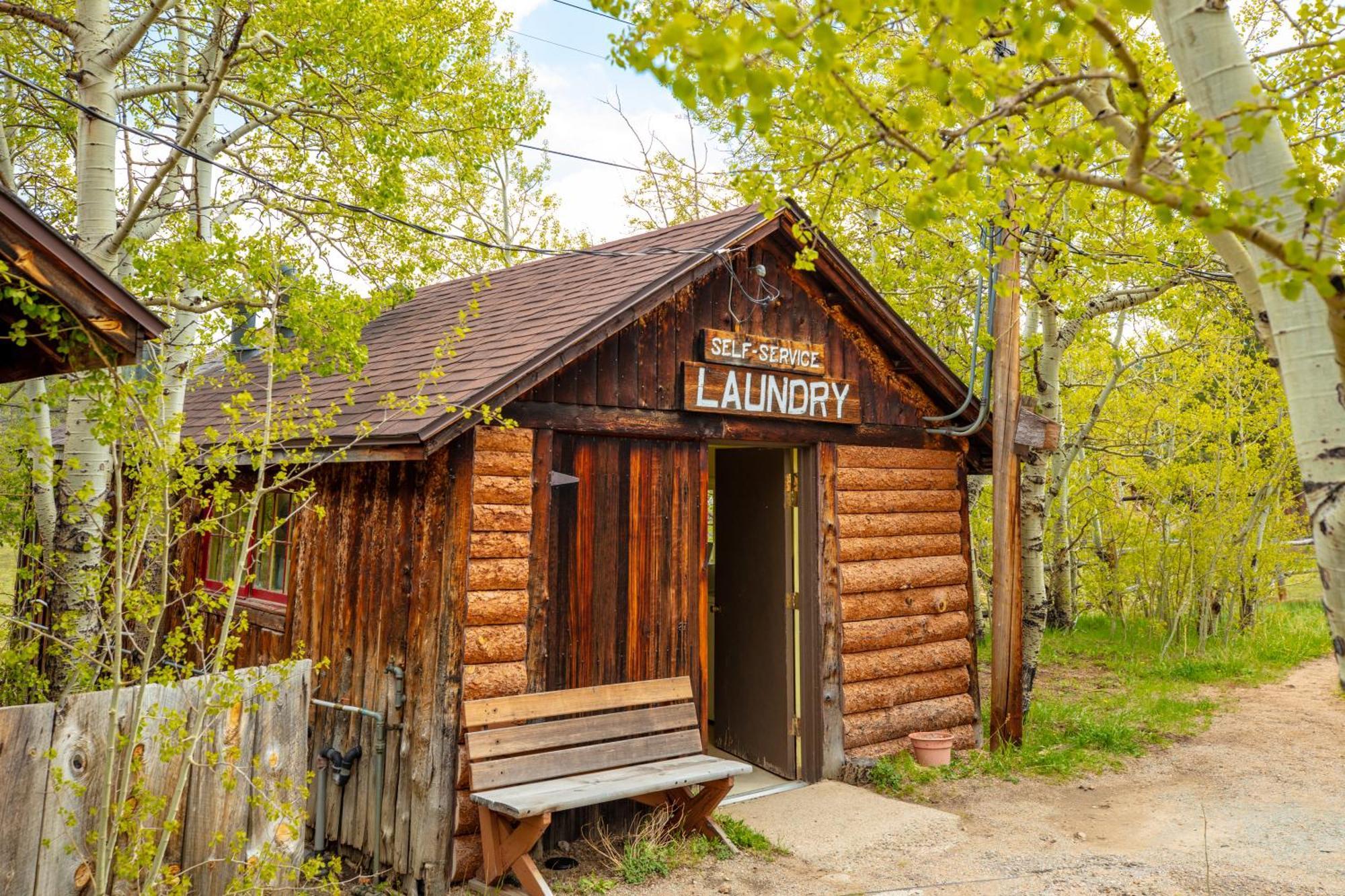 The Meeker Park Lodge Allenspark Экстерьер фото